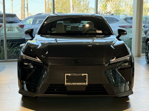 New 2026 Lexus ES 350e FWD image 5