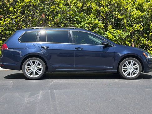 Used 2015 Volkswagen Golf TDI SEL FWD image 3