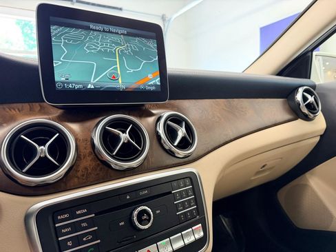 Used 2018 Mercedes-Benz GLA 250 4MATIC image 41
