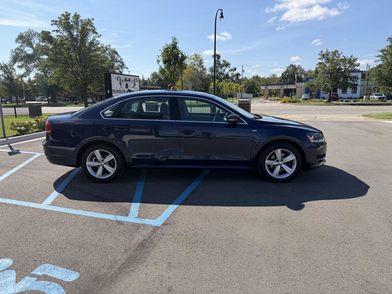 Used 2014 Volkswagen Passat 1.8T Wolfsburg Edition FWD image 4