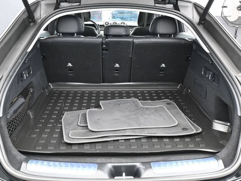 Used 2025 Mercedes-Benz GLC 300 4MATIC image 38