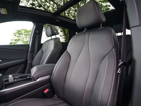 Certified 2025 Acura RDX SH-AWD image 8