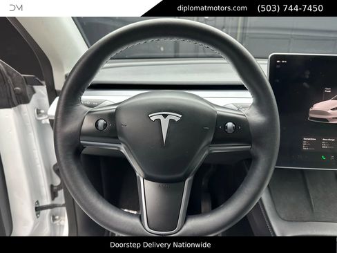 Used 2023 Tesla Model Y Long Range image 26