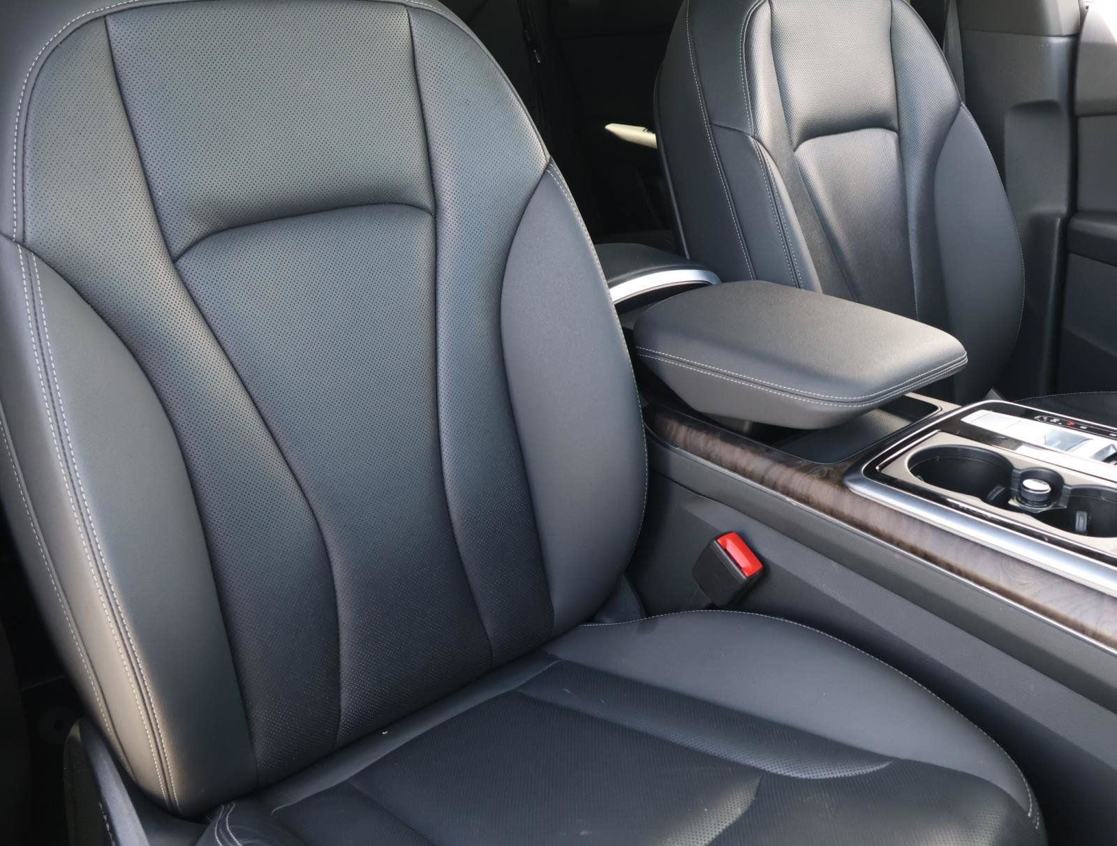 Used 2019 Audi Q8 Prestige w/ Year 1 Package AWD/4WD image 18