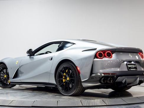 Used 2018 Ferrari 812 Superfast RWD image 53