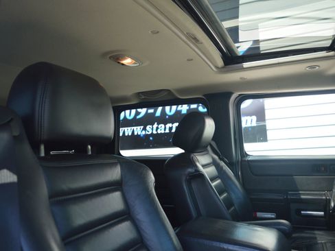 Used 2005 HUMMER H2 w/ Preferred Equipment Group AWD/4WD image 20