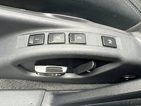 Used 2016 Volvo V60 T5 Premier image 14