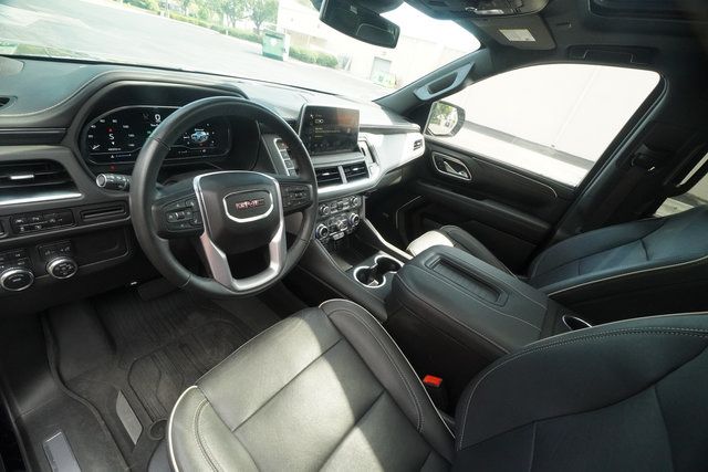 Used 2023 GMC Yukon SLT w/ SLT Premium Package AWD/4WD image 19