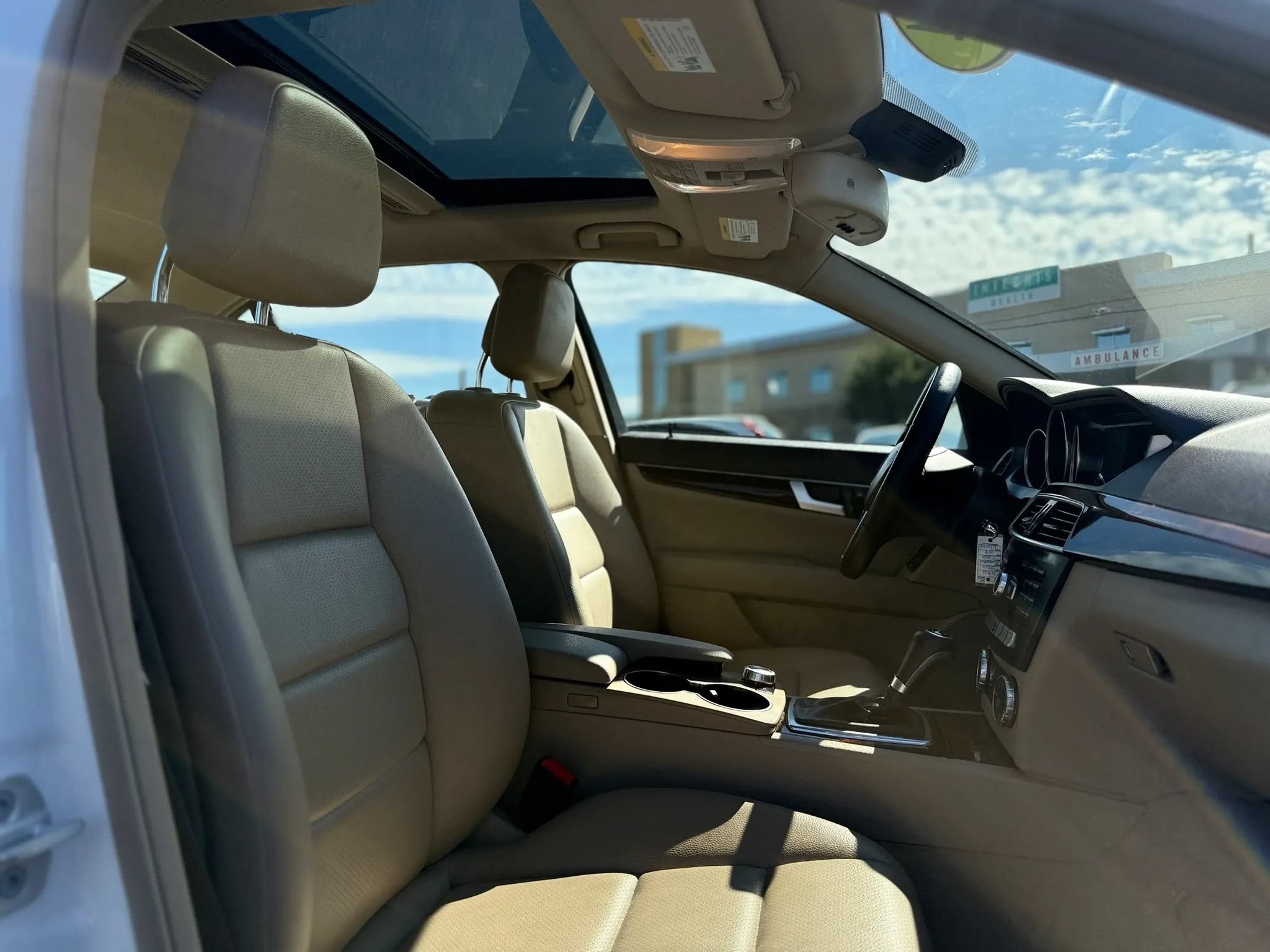 Used 2014 Mercedes-Benz C 250 Sedan image 23