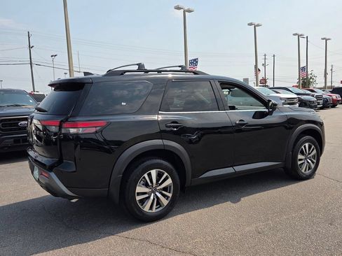 New 2026 Nissan Pathfinder SL w/ Cargo Package FWD image 12