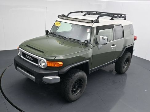 Used 2012 Toyota FJ Cruiser 4WD w/ Convenience Pkg image 26