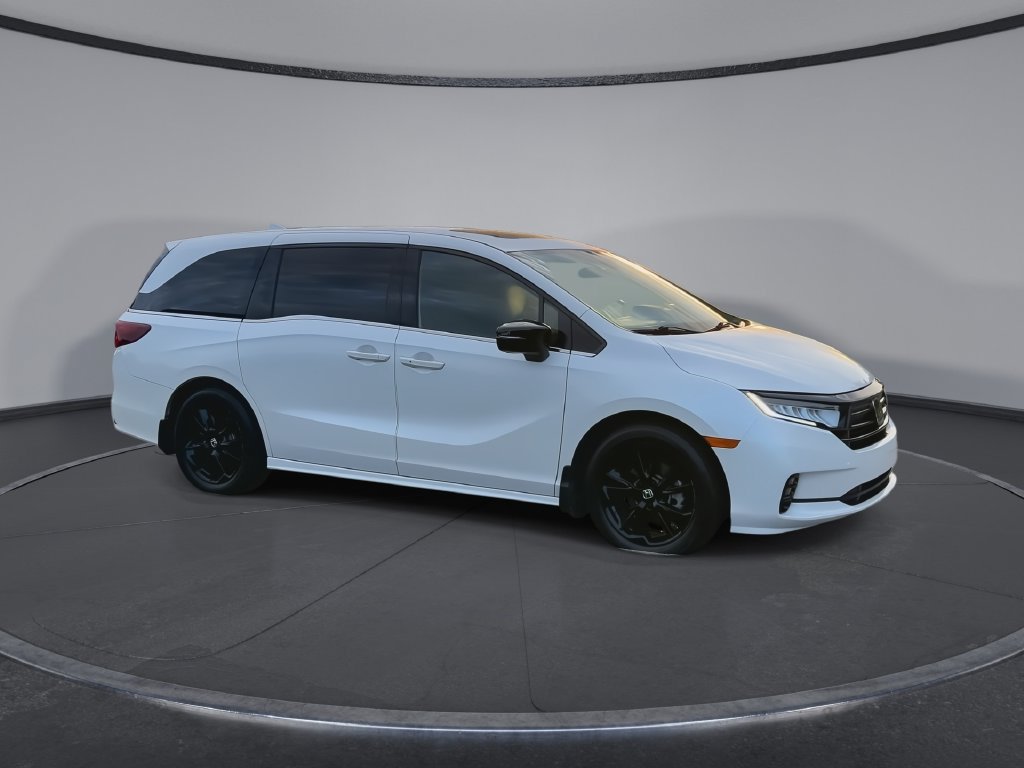 Used 2024 Honda Odyssey Sport image 2