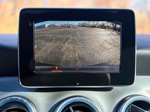 Used 2016 Mercedes-Benz CLA 250 image 29