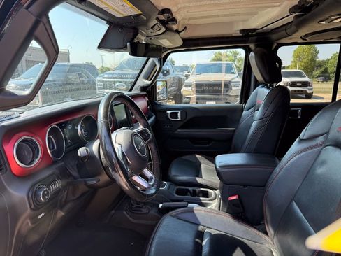 Used 2020 Jeep Gladiator Rubicon AWD/4WD image 10
