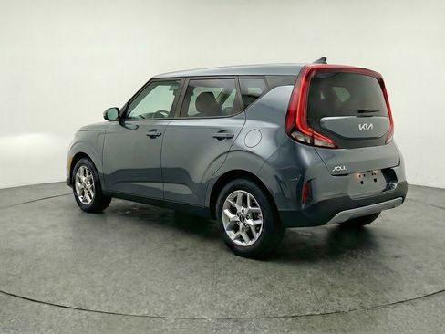 Used 2025 Kia Soul LX w/ LX Technology Package image 6