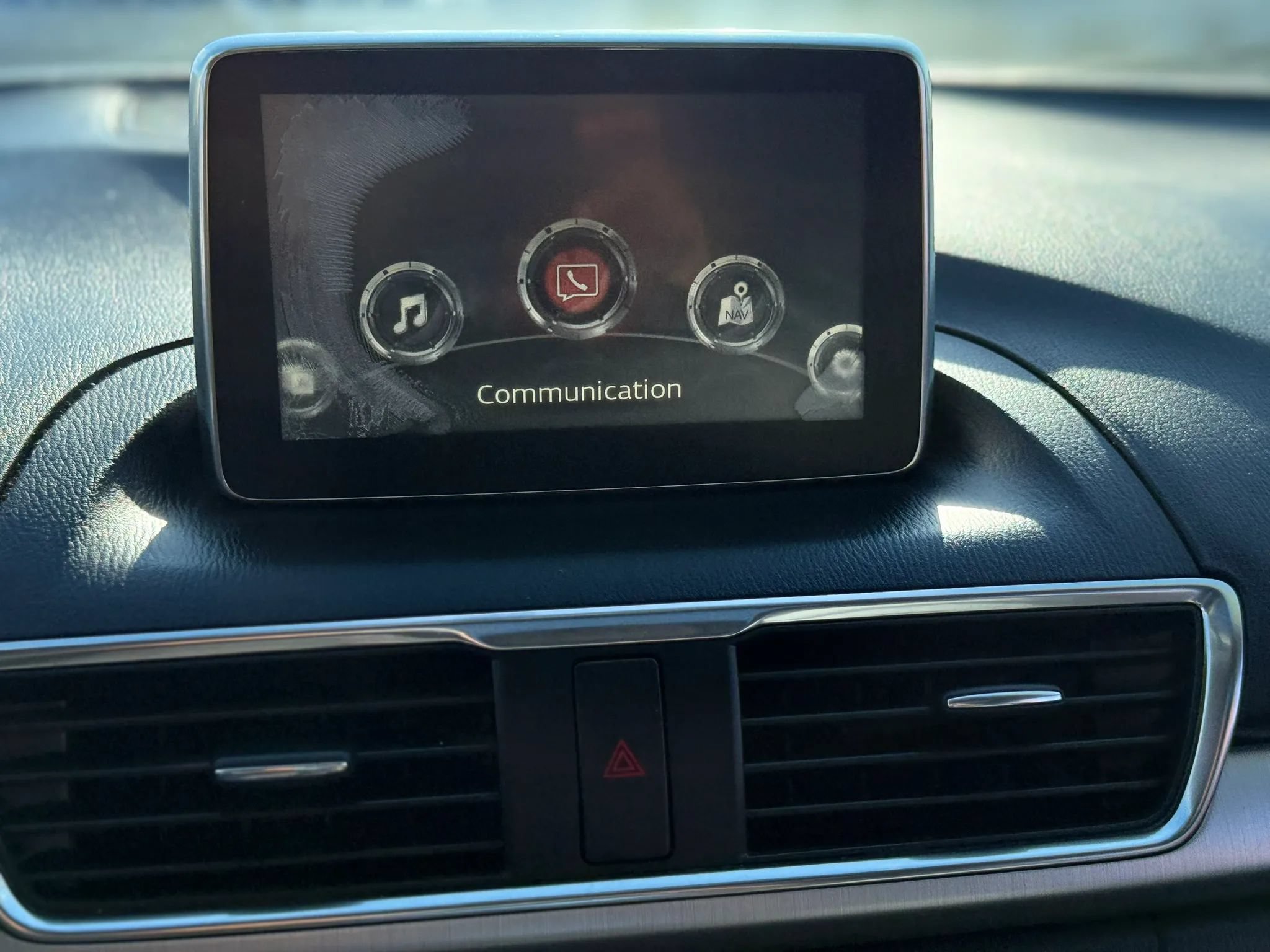 Used 2015 MAZDA MAZDA3 s Touring FWD image 29
