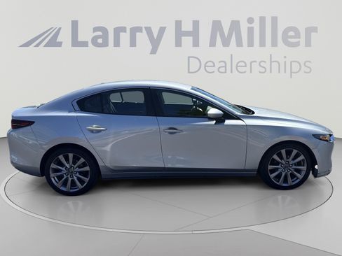 Used 2019 MAZDA MAZDA3 Sedan w/ Select Package FWD image 6