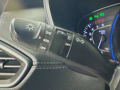 Used 2020 Hyundai Santa Fe Limited FWD image 13