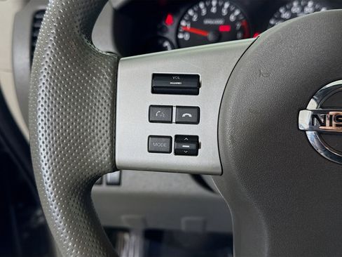 Used 2020 Nissan Frontier SV image 14