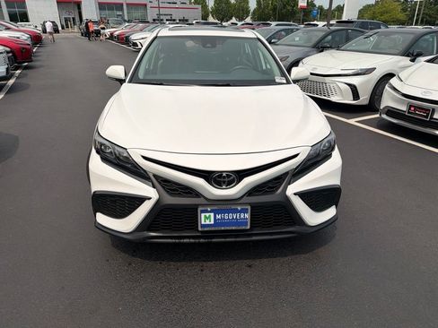 Used 2024 Toyota Camry SE w/ Cold Weather Package AWD/4WD image 2