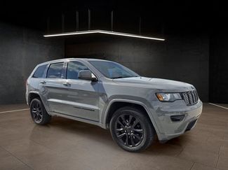 Used 2020 Jeep Grand Cherokee Altitude AWD/4WD video 1