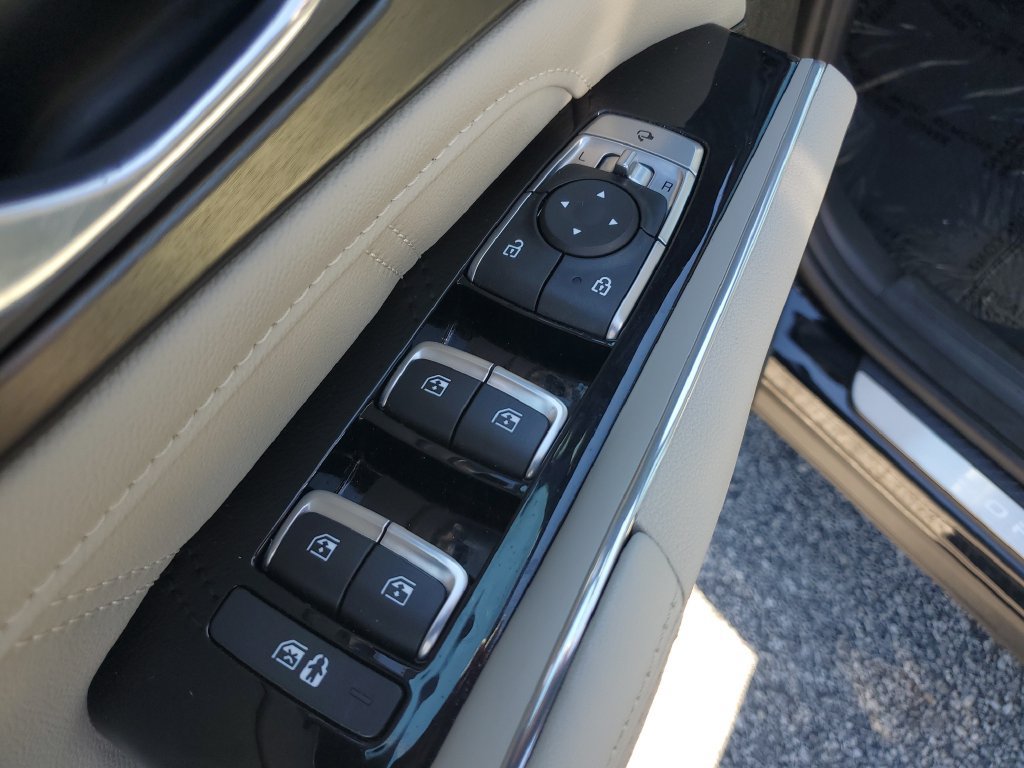 Used 2023 Kia Sorento AWD image 22