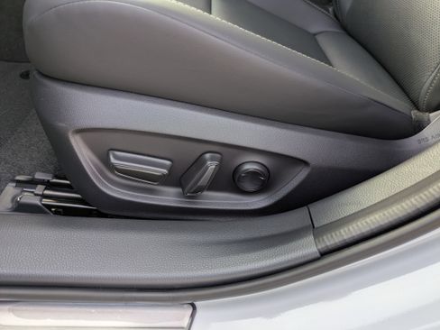 New 2026 Toyota Prius XLE image 10