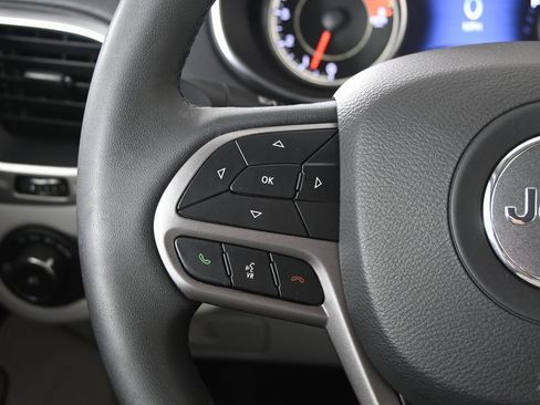 Used 2022 Jeep Cherokee Latitude Lux image 35