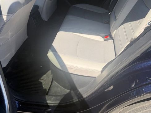 Used 2019 Toyota RAV4 Limited AWD/4WD image 12