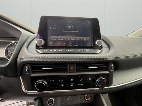 Used 2021 Nissan Rogue S image 16