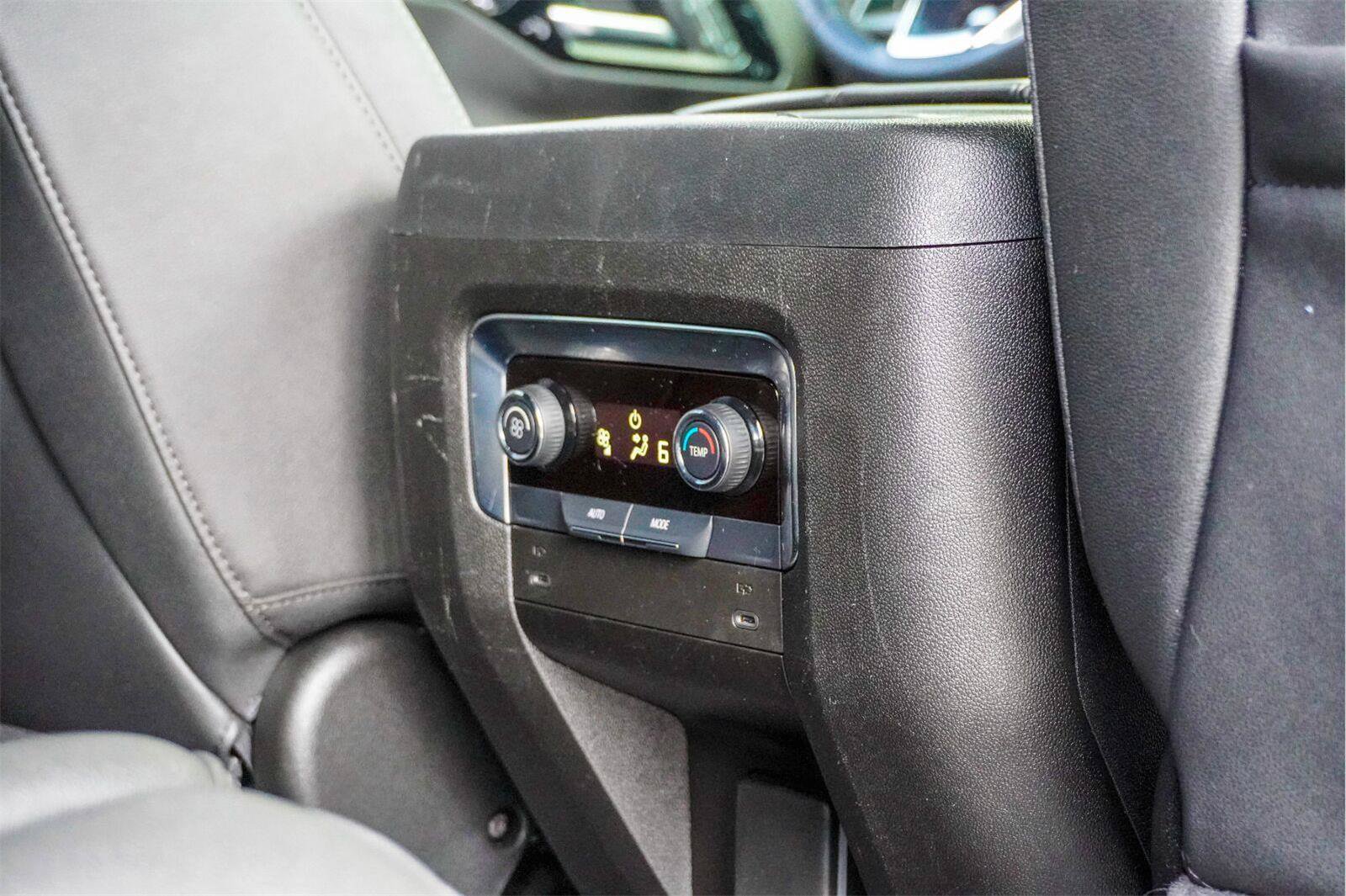 Used 2025 Chevrolet Tahoe Z71 AWD/4WD image 15