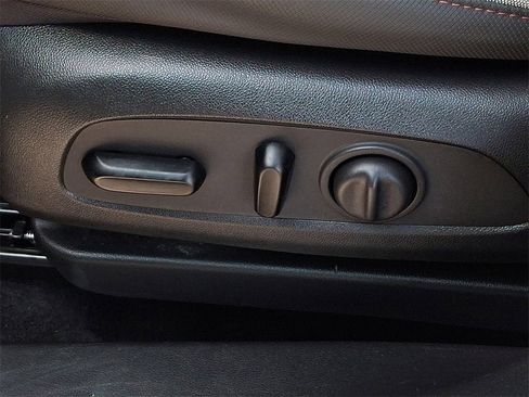 Certified 2022 Chevrolet TrailBlazer RS w/ Technology Package image 31