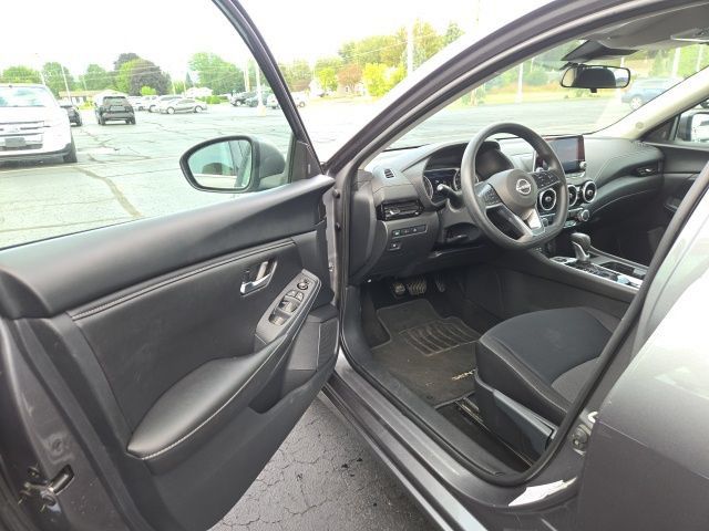 Used 2024 Nissan Sentra SV FWD image 8