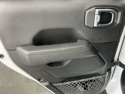 Used 2021 Jeep Wrangler Unlimited Sahara image 24