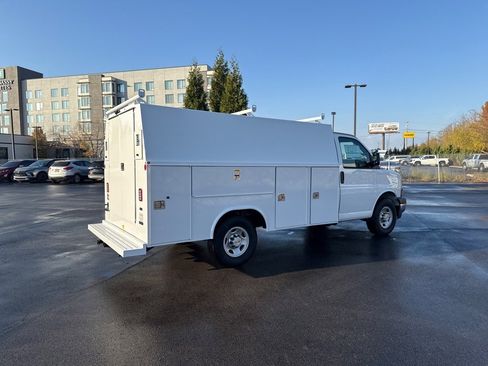 New 2025 Chevrolet Express 3500 w/ Power Convenience Package image 3