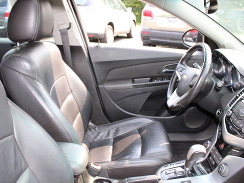 Used 2013 Chevrolet Cruze LTZ w/ Enhanced Safety Package FWD image 11