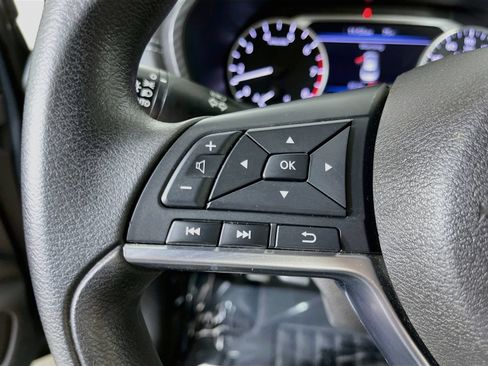 Used 2024 Nissan Sentra SV FWD image 14