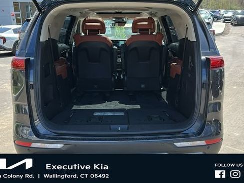 Certified 2023 Kia Carnival SX Prestige FWD image 27