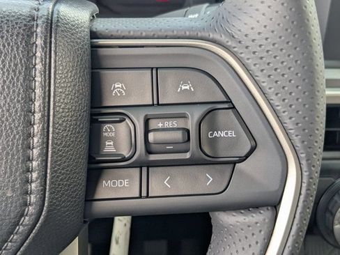 New 2026 Toyota 4Runner SR5 AWD/4WD image 23