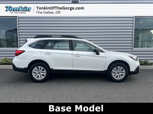 Used 2018 Subaru Outback 2.5i image 2