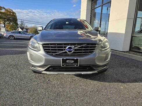 Used 2017 Volvo XC60 T6 Inscription w/ Preferred Option Package image 8