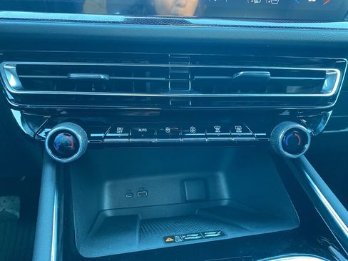 New 2026 Chevrolet Traverse RS w/ LPO, Floor Liner Package image 31