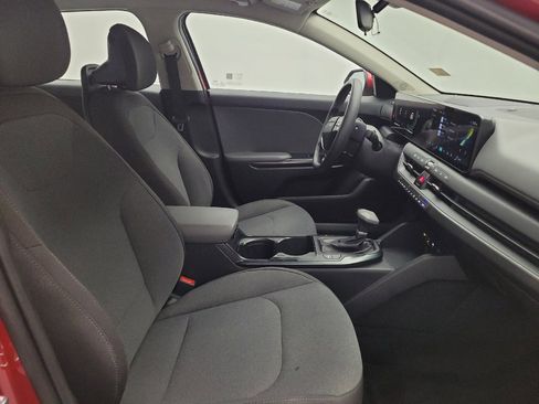 Used 2025 Kia K4 FWD image 21