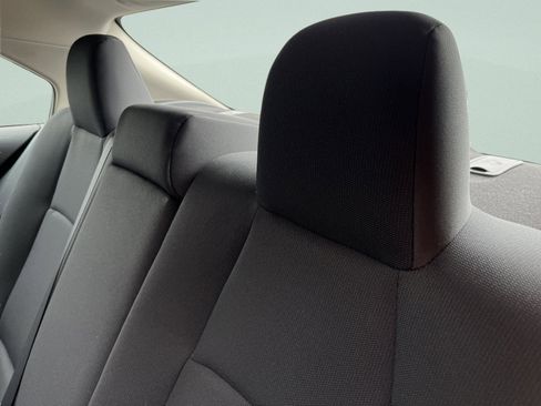 Used 2025 Toyota Corolla LE image 22