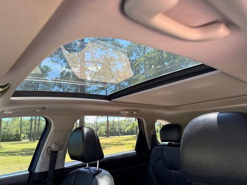 Used 2023 Kia Sorento S w/ Panoramic Sunroof Package FWD image 23