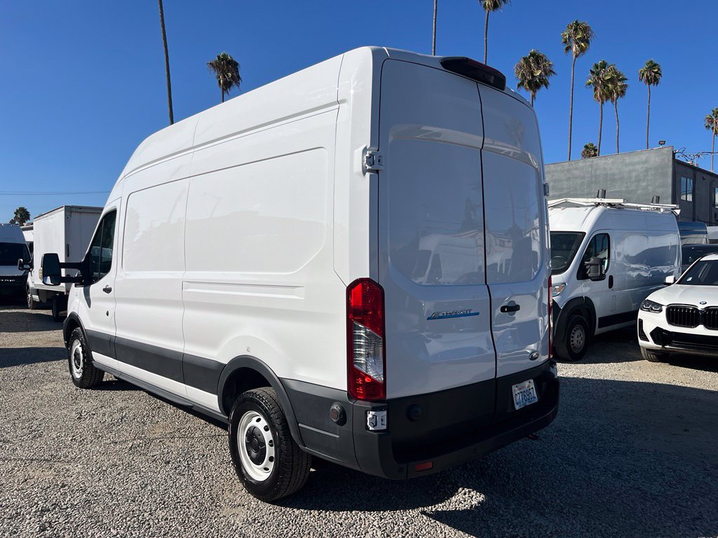 Used 2022 Ford E-Transit 148 High Roof w/ Load Area Protection Package RWD image 9