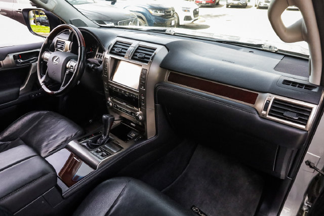 Used 2016 Lexus GX 460 w/ Premium Package AWD/4WD image 47