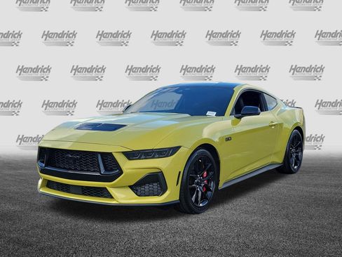 Used 2025 Ford Mustang GT Premium RWD image 3