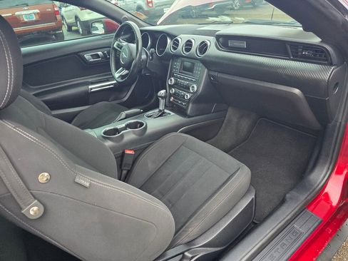 Used 2018 Ford Mustang Coupe image 17