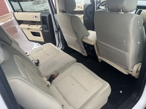 Used 2019 Ford Flex SEL image 34